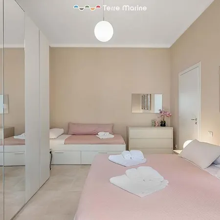 Amare House, Terremarine *