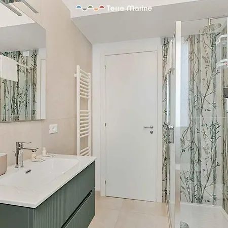 Amare House, Terremarine * La Spezia